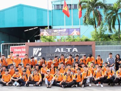 Toàn đoàn chụp ảnh lưu niệm sau chương trình Toàn đoàn chụp ảnh lưu niệm sau chương trình