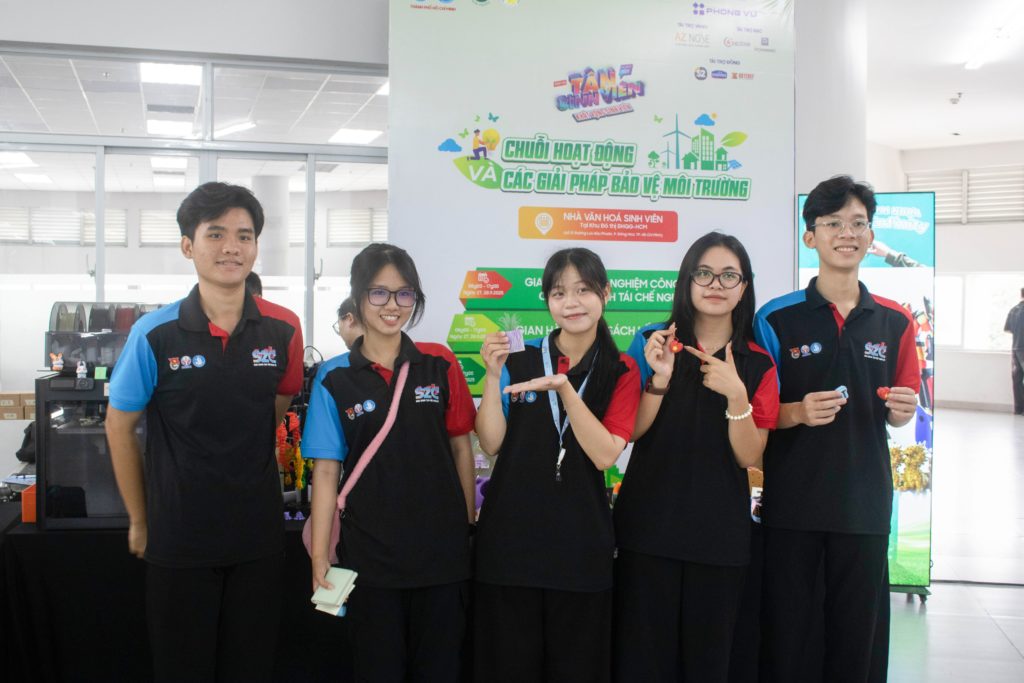 NGÀY HỘI TÂN SINH VIÊN 2025: ALTA PLASTICS LAN TỎA HÀNH TRÌNH SỐNG XANH VỚI GIAN HÀNG XANH ĐỘC ĐÁO